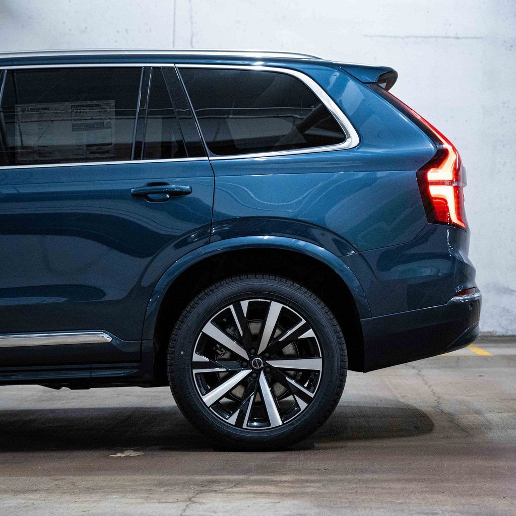 New 2026 Volvo XC90 B6 Core AWD/4WD image 4