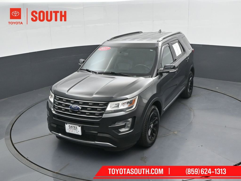 Used 2017 Ford Explorer XLT w/ Equipment Group 202A FWD image 52