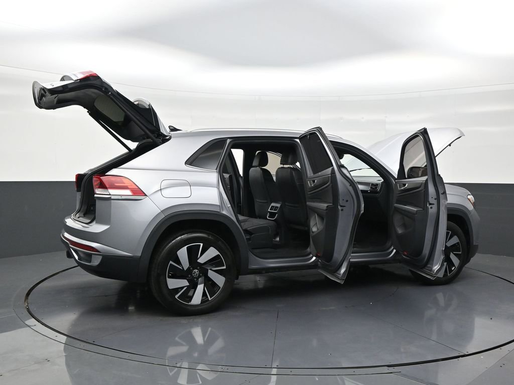 Used 2024 Volkswagen Atlas Cross Sport SE image 29