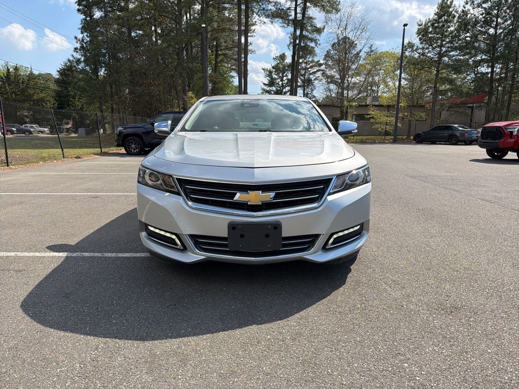 Used 2015 Chevrolet Impala LTZ FWD image 3