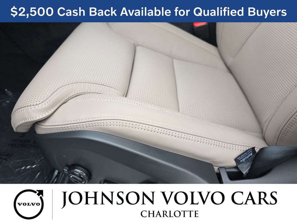 New 2026 Volvo XC90 B6 Ultra w/ Lounge Package image 28