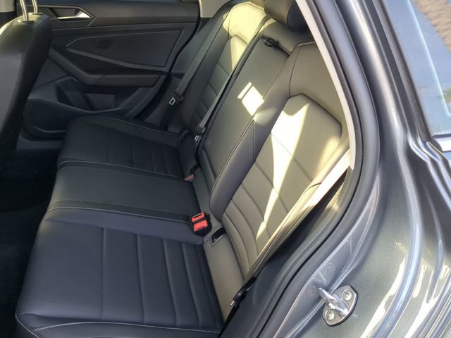 Certified 2023 Volkswagen Jetta SE image 16