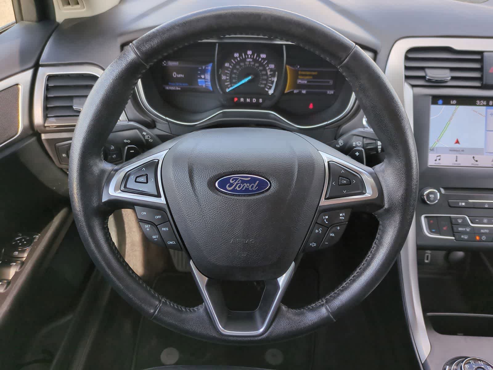 Used 2017 Ford Fusion SE w/ Fusion SE Technology Package AWD/4WD image 24