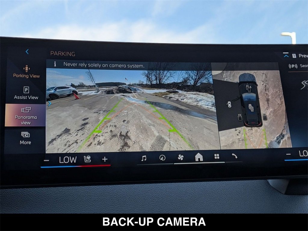 Used 2025 BMW iX xDrive50 image 22