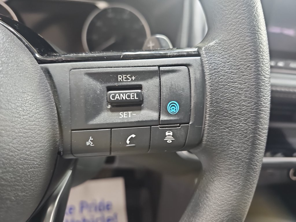 Used 2023 Nissan Rogue SV AWD/4WD image 23