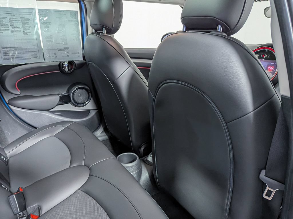 Used 2022 MINI Cooper 4-Door Hardtop FWD image 38