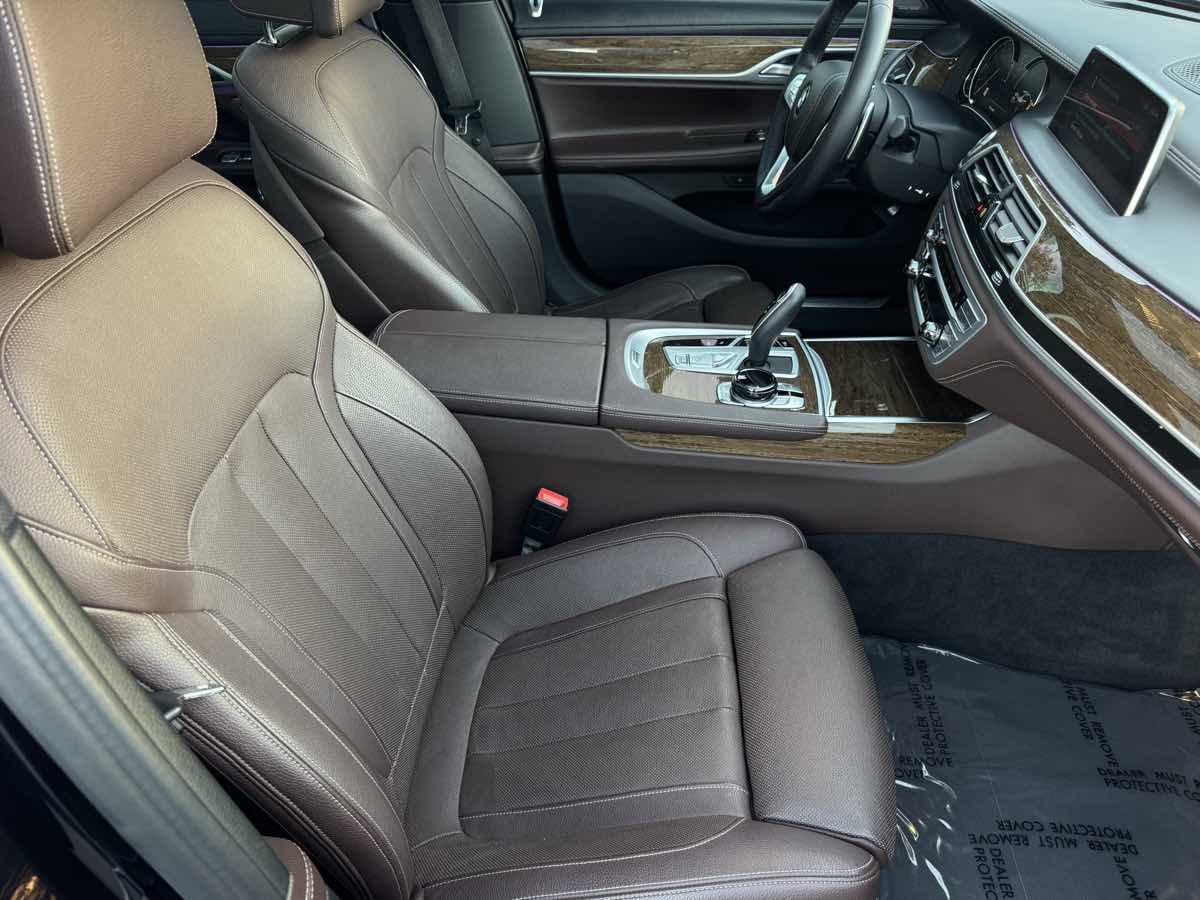 Used 2019 BMW 740i w/ Executive Package image 20