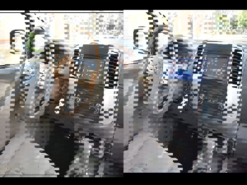 Used 2019 Nissan Frontier S image 27