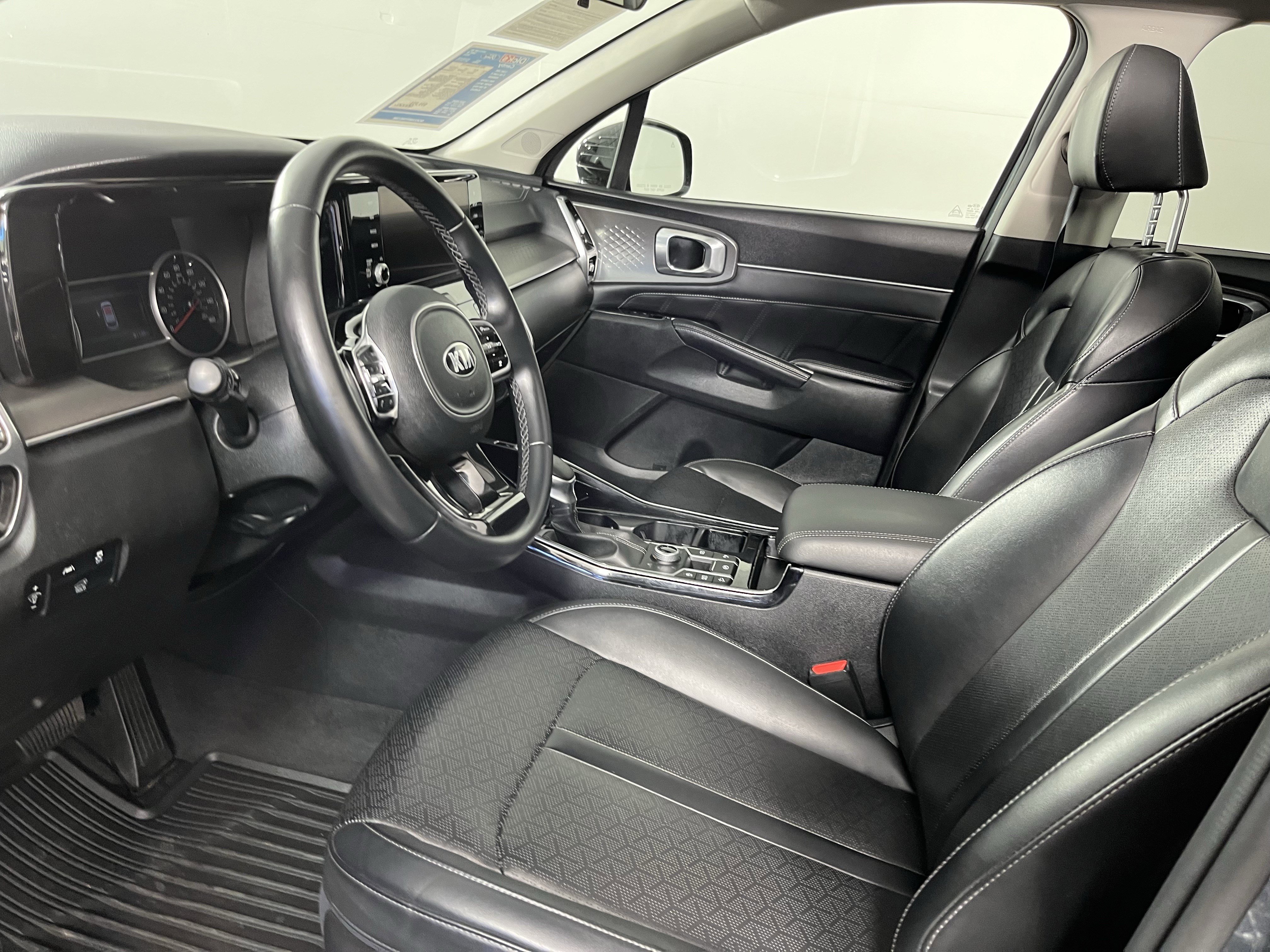 Used 2021 Kia Sorento SX image 9