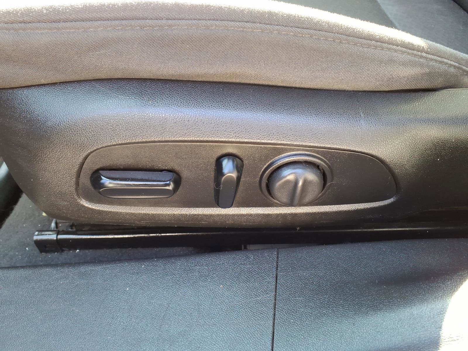 Used 2017 Chevrolet Malibu LT image 15