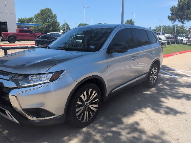 Used 2019 Mitsubishi Outlander ES FWD image 2