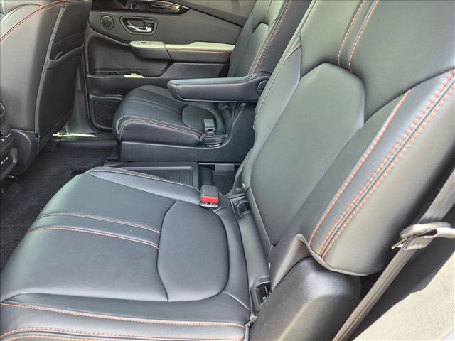 Used 2025 Honda Pilot TrailSport image 18