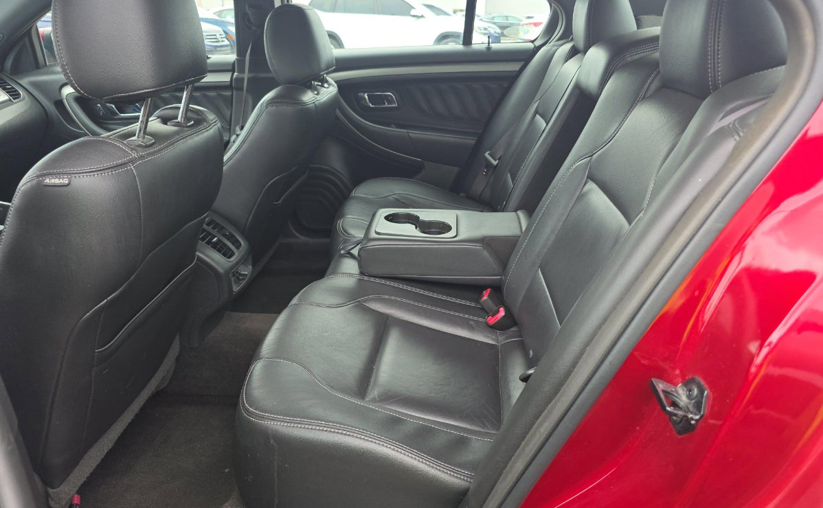 Used 2013 Ford Taurus SEL FWD image 12