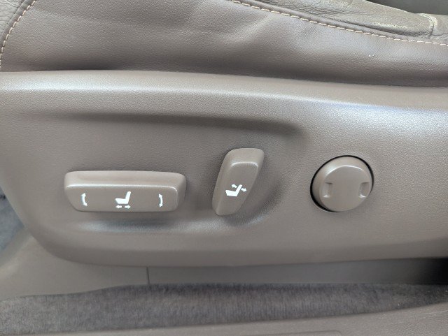 Used 2018 Lexus GX 460 Premium w/ Premium Package AWD/4WD image 12