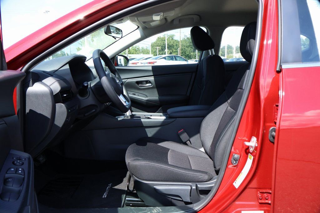 New 2025 Nissan Sentra SV image 7