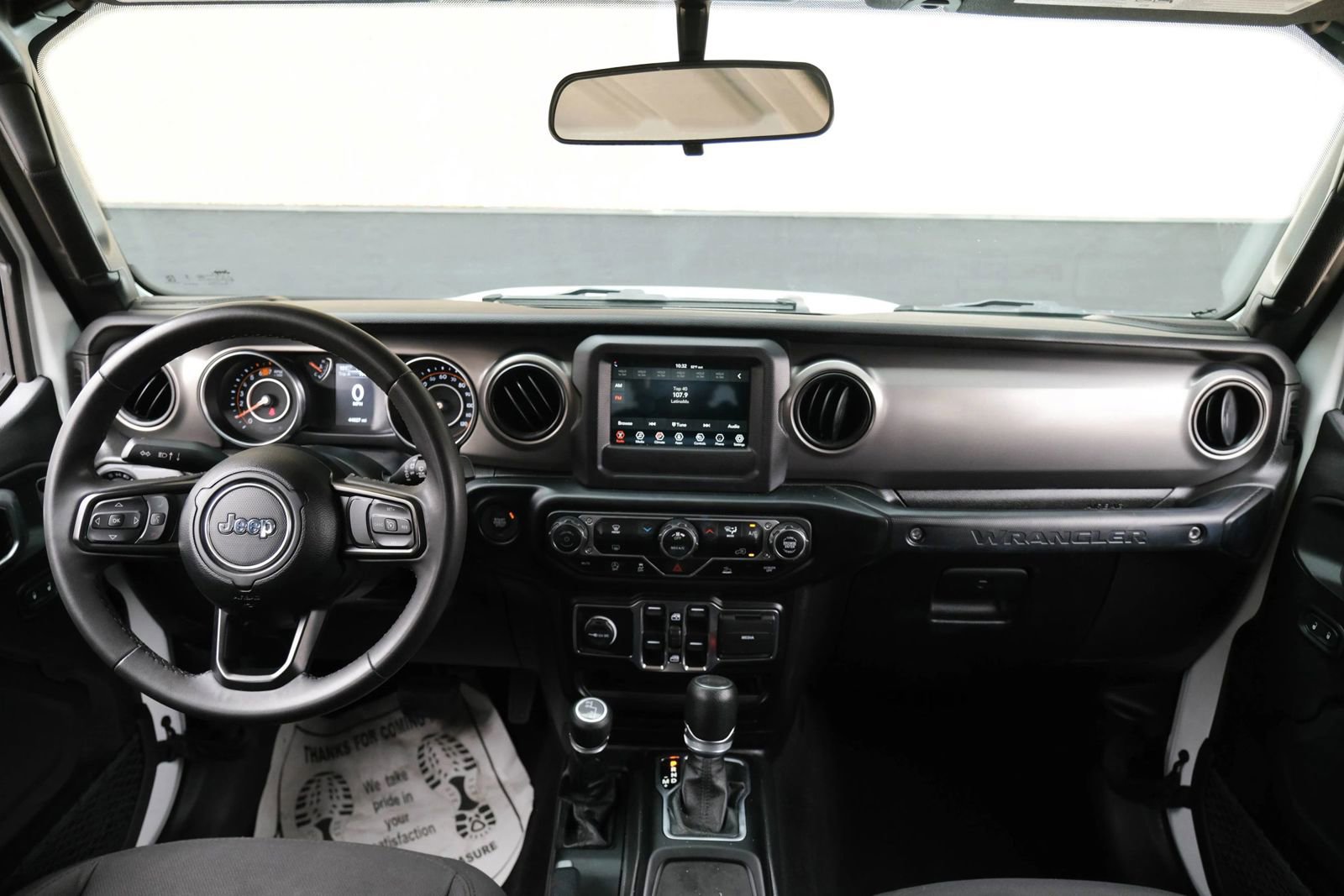 Used 2023 Jeep Wrangler Unlimited Sport image 27