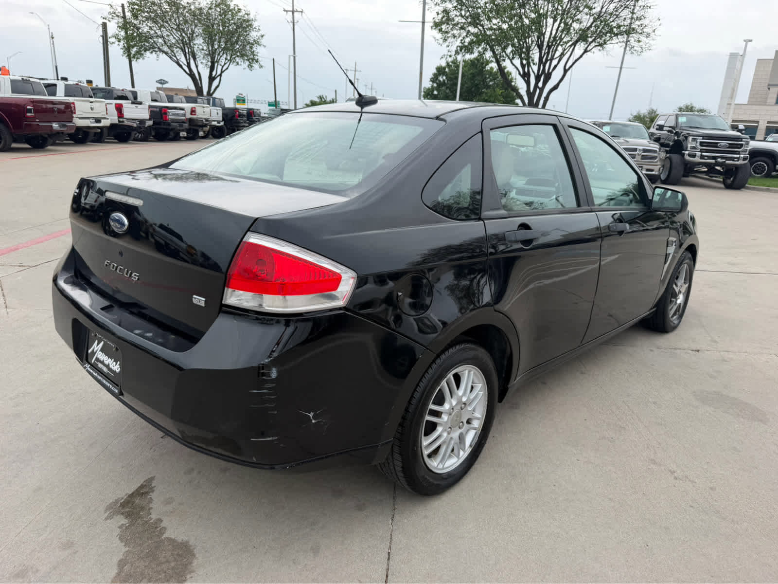 Used 2008 Ford Focus SE FWD image 3