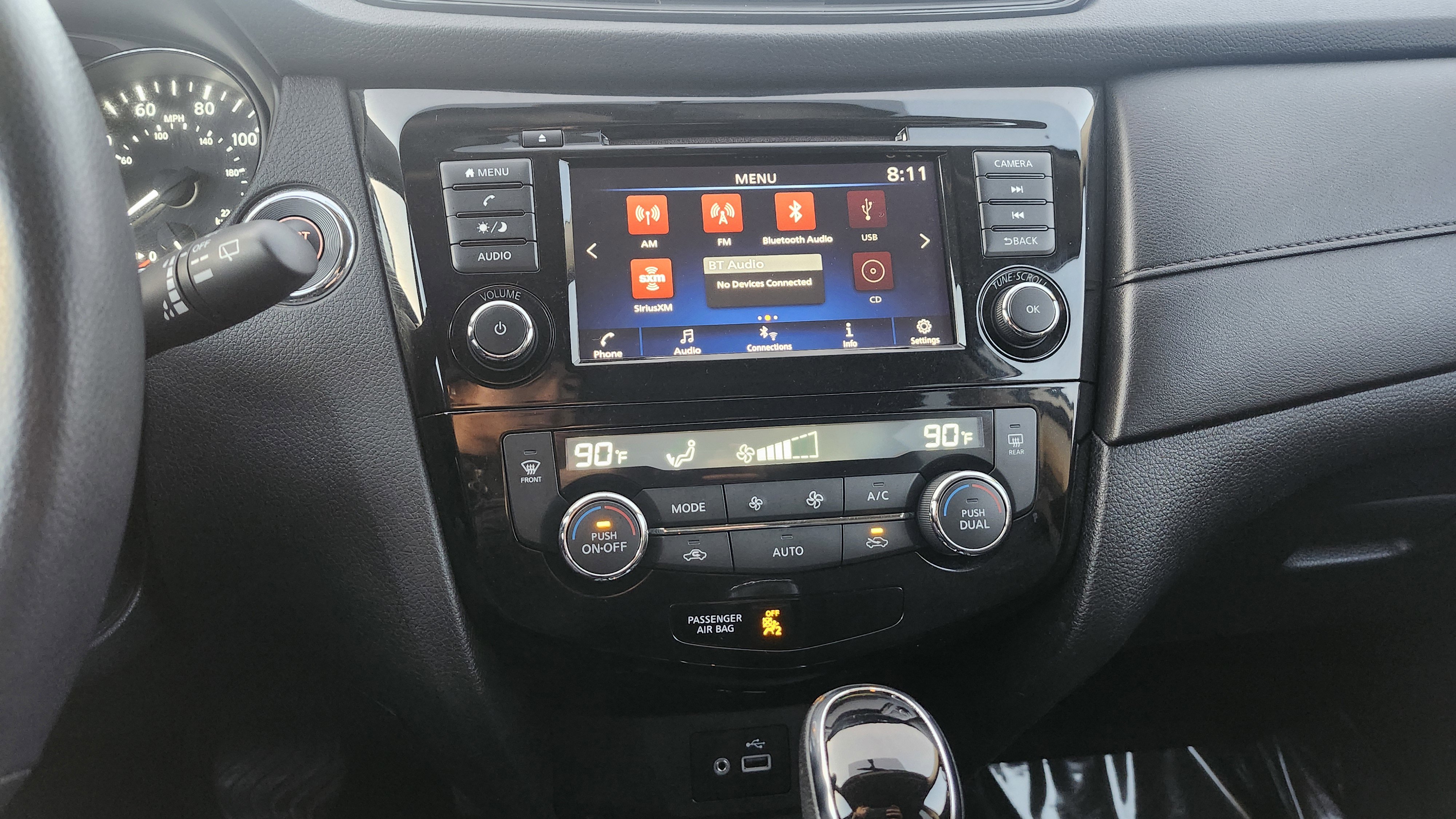 Used 2018 Nissan Rogue SV image 32