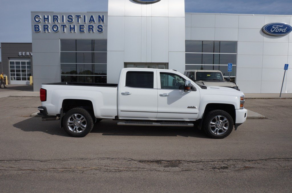 Used 2018 Chevrolet Silverado 2500 High Country w/ Duramax Plus Package AWD/4WD image 1