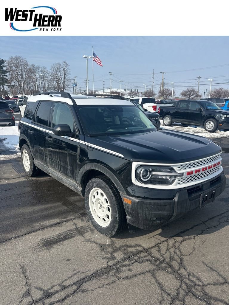 Used 2025 Ford Bronco Sport Heritage w/ Convenience Package image 1