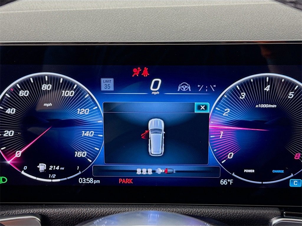 Used 2025 Mercedes-Benz GLB 250 4MATIC image 13