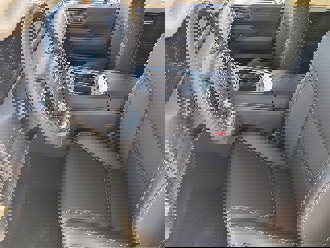 New 2025 Nissan Armada SV image 12