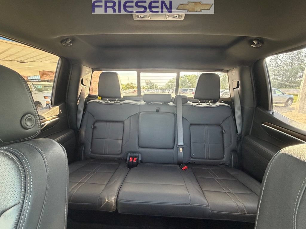 Used 2025 Chevrolet Silverado 1500 High Country w/ High Country Premium Package AWD/4WD image 22