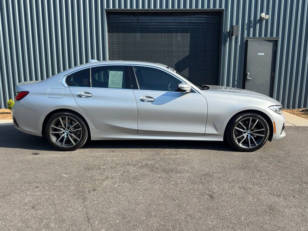 Used 2019 BMW 330i Sedan w/ Convenience Package RWD image 3