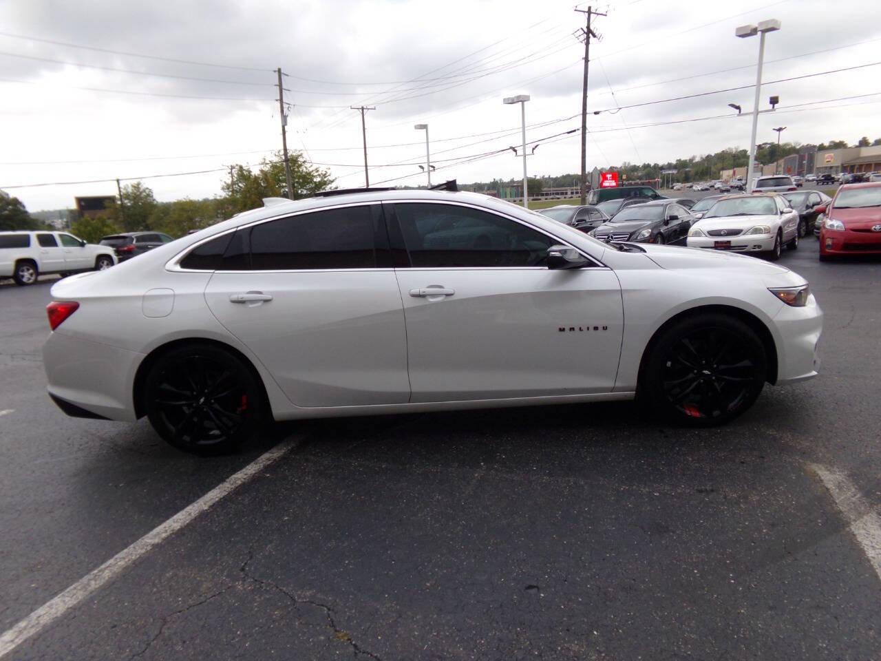 Used 2018 Chevrolet Malibu LT w/ Redline Edition image 6