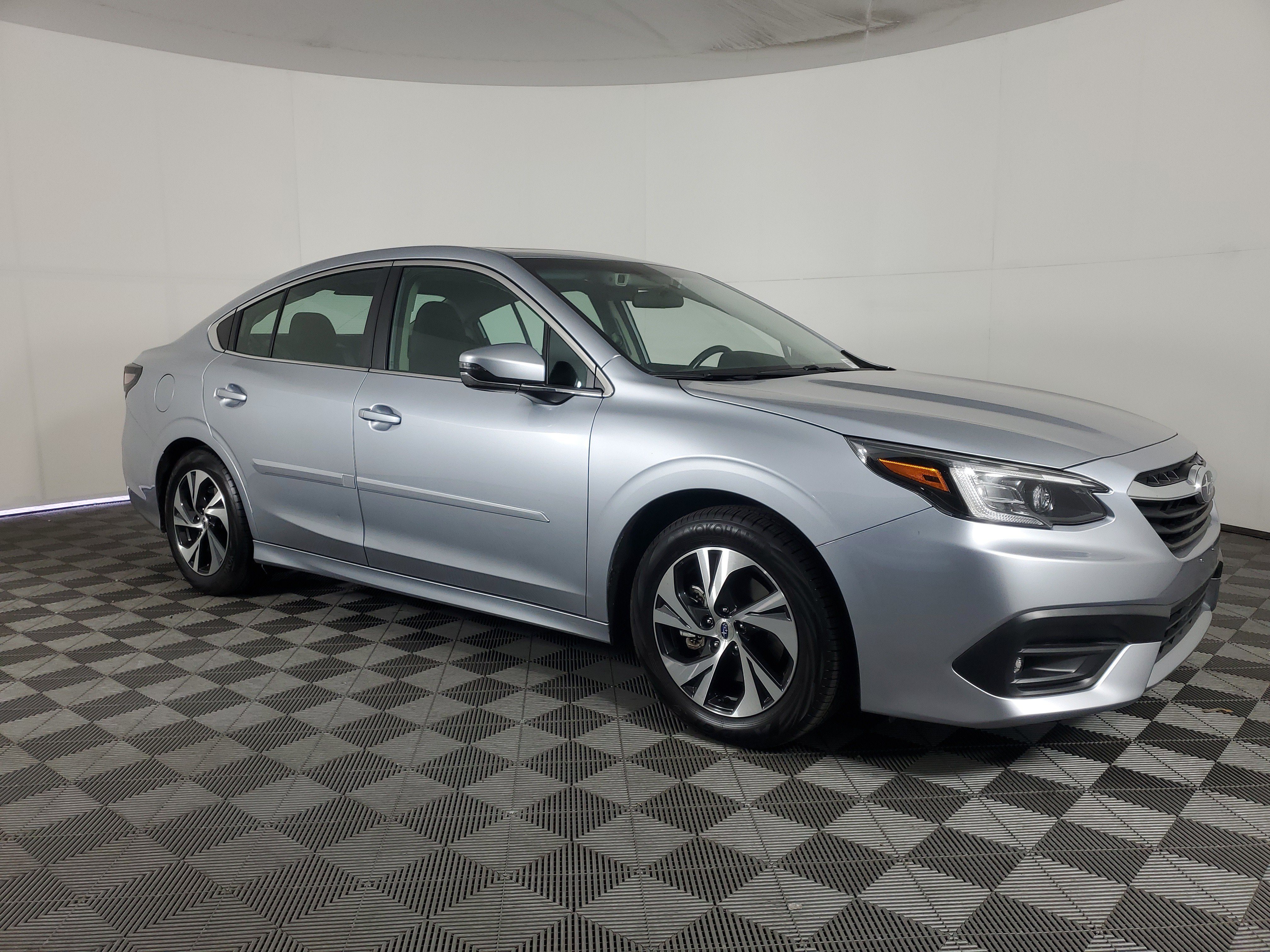 Used 2022 Subaru Legacy Premium AWD/4WD image 2