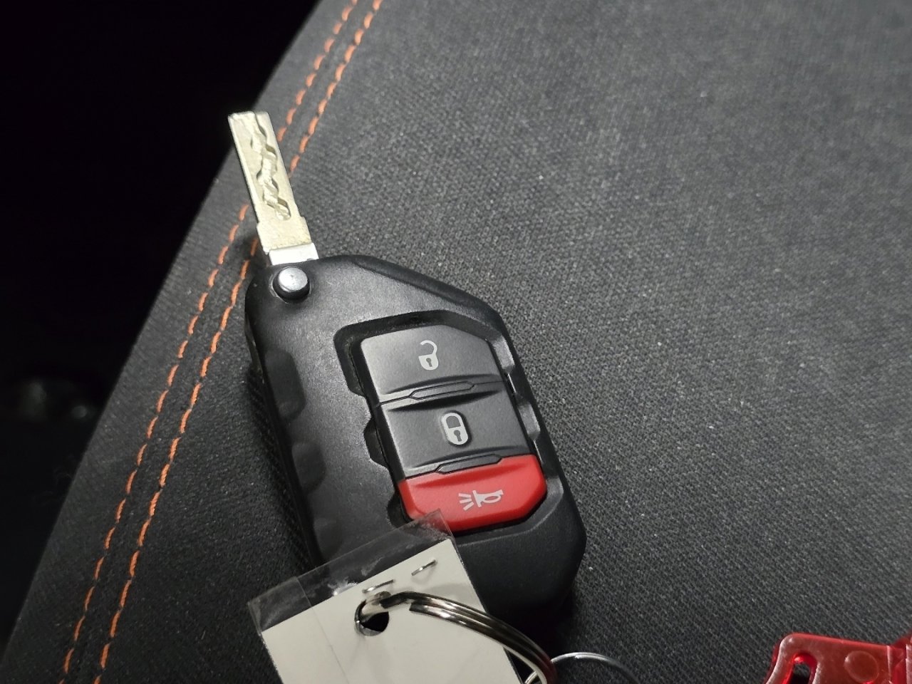 Used 2023 Jeep Gladiator Mojave image 32