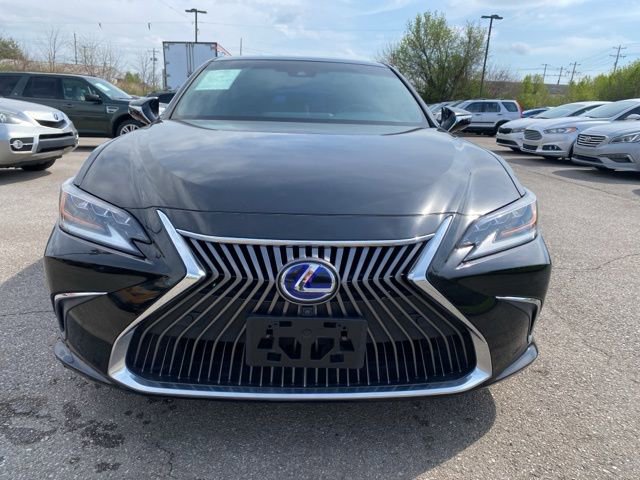 Used 2021 Lexus ES 300h w/ Accessory Package 2 FWD image 2