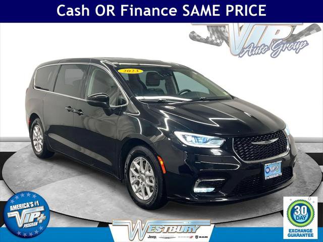 Certified 2023 Chrysler Pacifica Touring-L