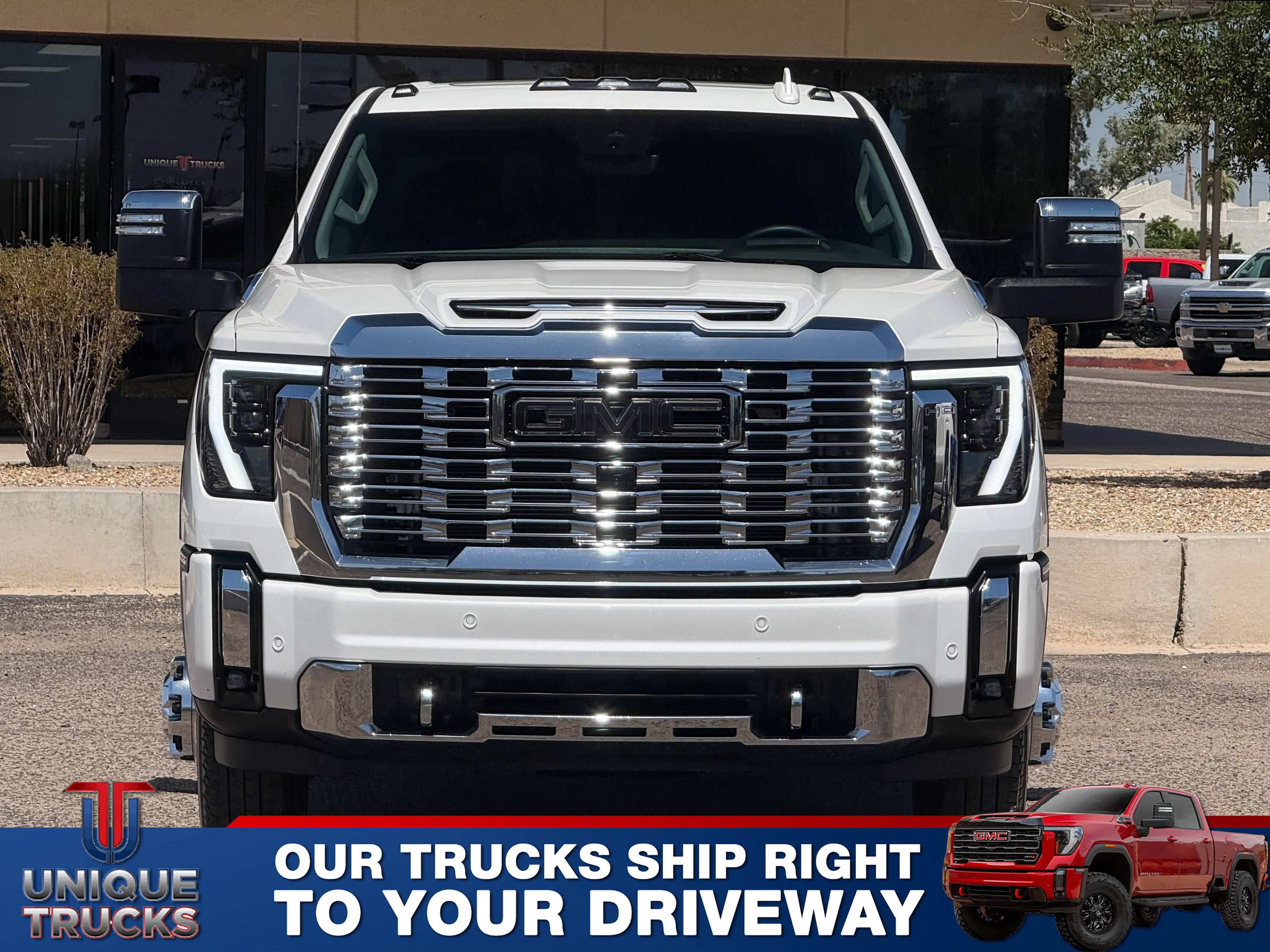 Used 2024 GMC Sierra 3500 Denali w/ Denali Reserve Package AWD/4WD image 2