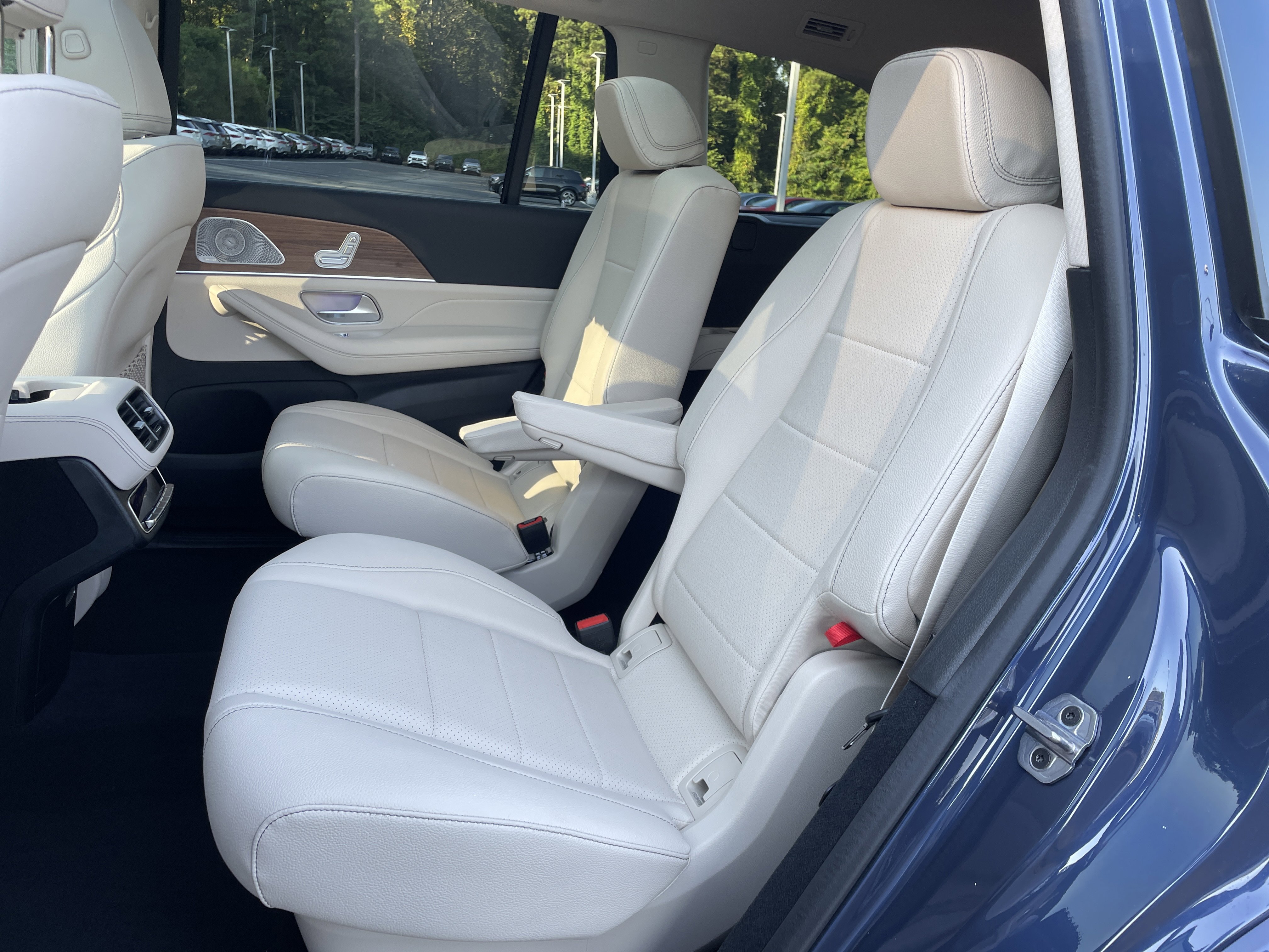 New 2026 Mercedes-Benz GLS 450 4MATIC image 38