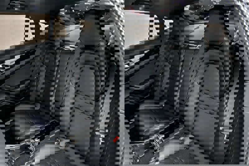 Used 2018 Porsche Panamera 4S image 24