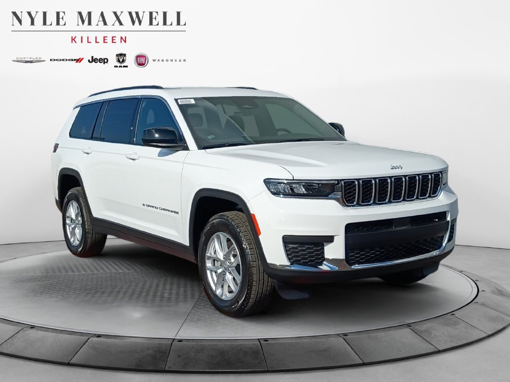 New 2026 Jeep Grand Cherokee L Laredo RWD image 2