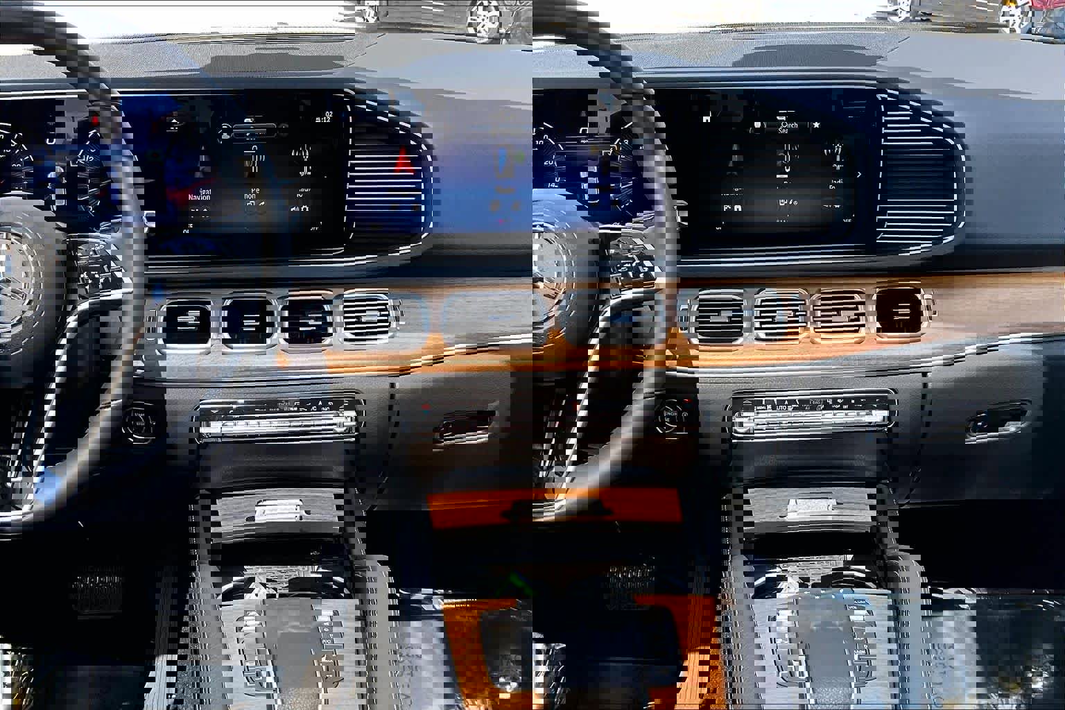 Used 2025 Mercedes-Benz GLE 350 4MATIC image 7