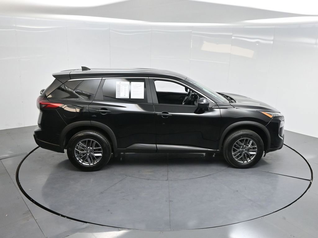 Used 2024 Nissan Rogue S image 61