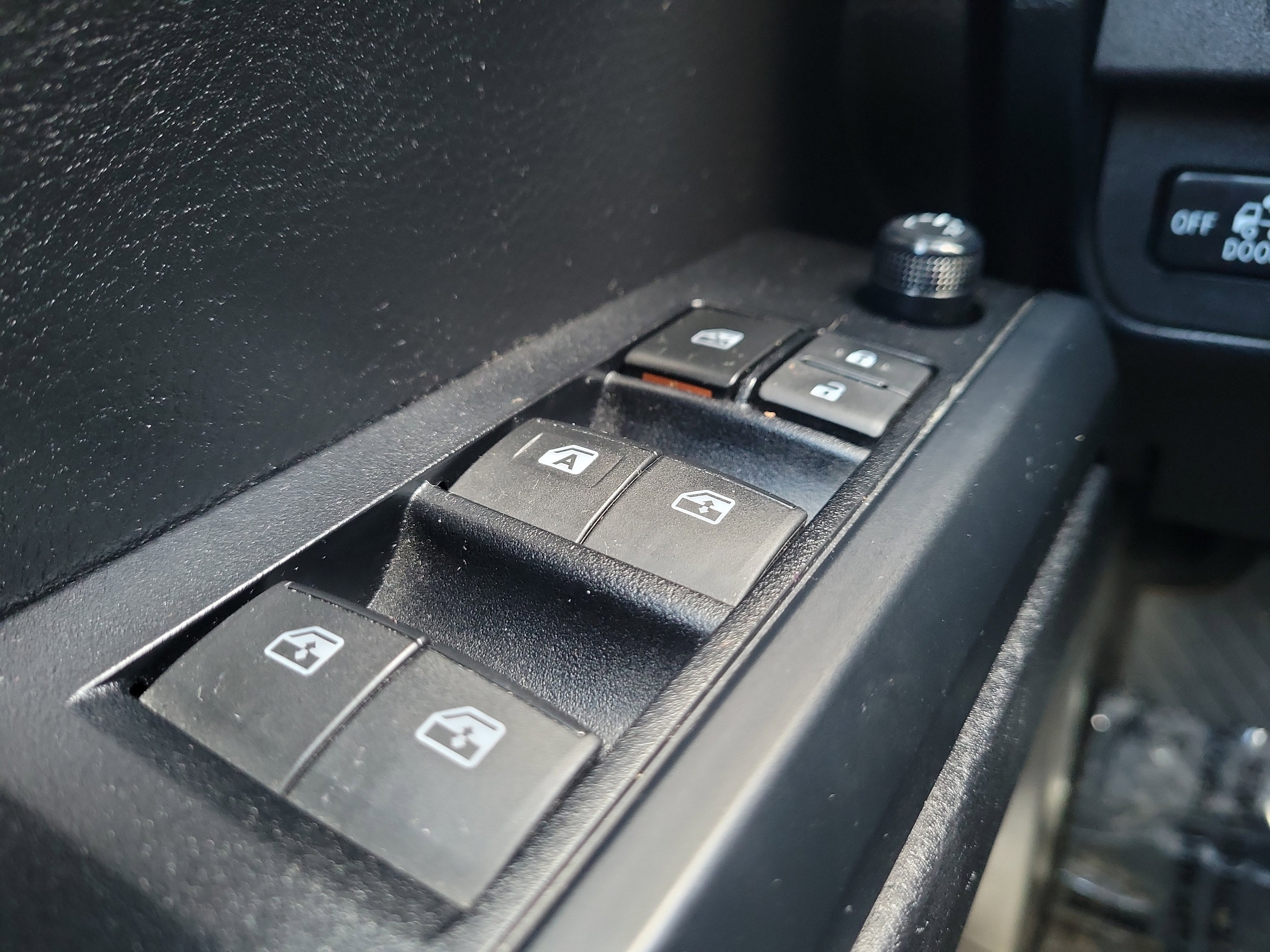 Certified 2019 Toyota Tacoma SR w/ SR Convenience Package image 17