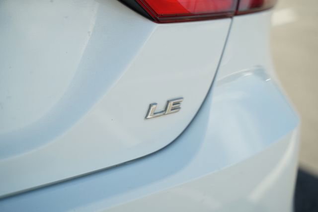 Used 2018 Toyota Camry LE image 38