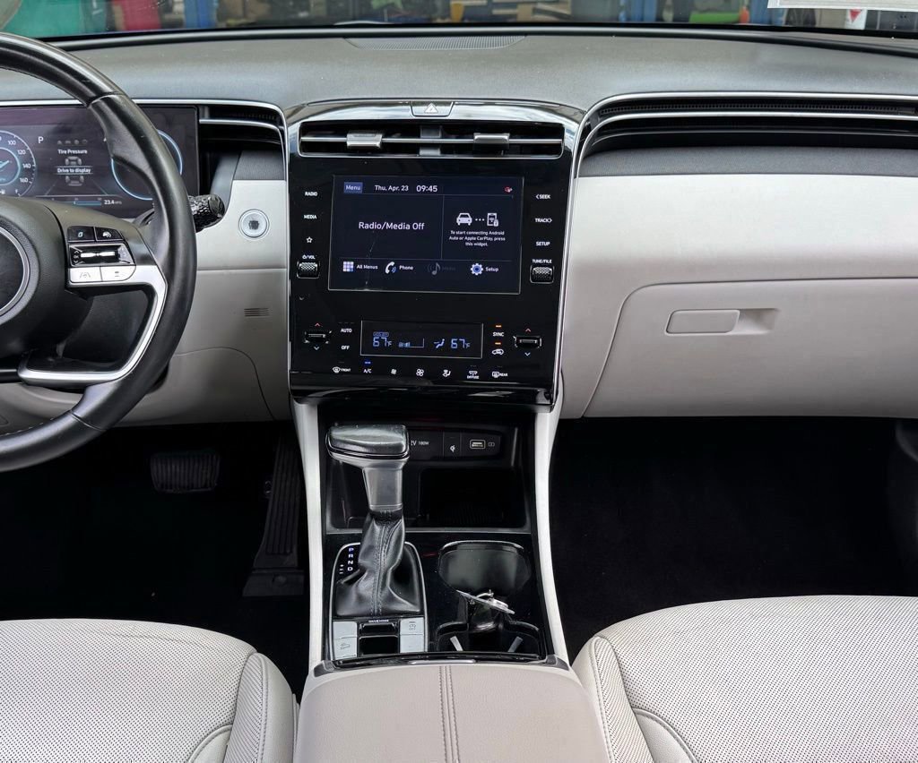 Used 2022 Hyundai Tucson SEL w/ Convenience + Premium Package FWD image 3