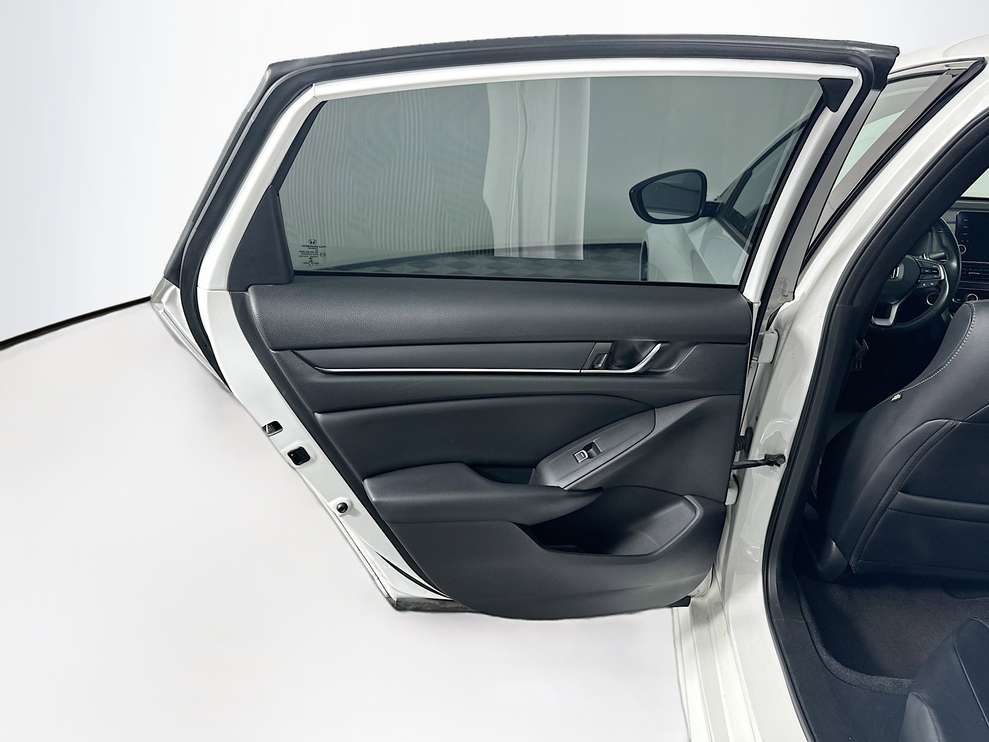 Used 2018 Honda Accord Sport image 25