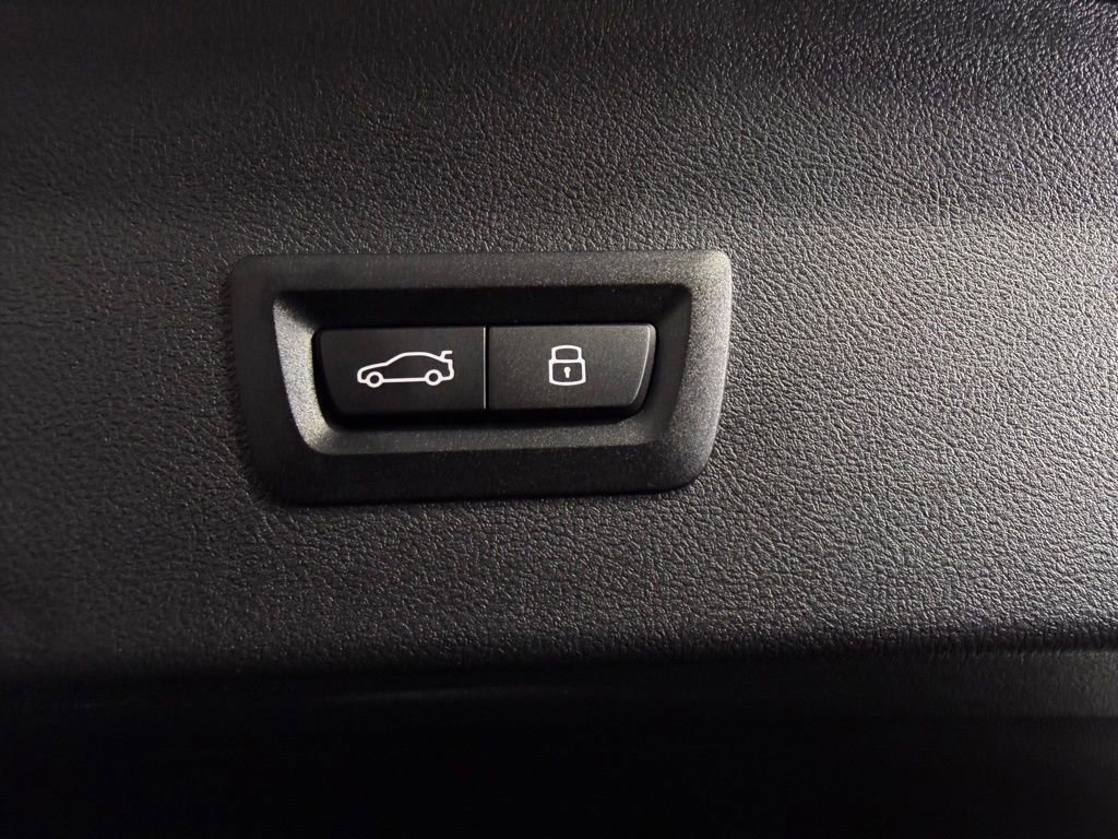 Used 2025 BMW X4 xDrive30i image 29