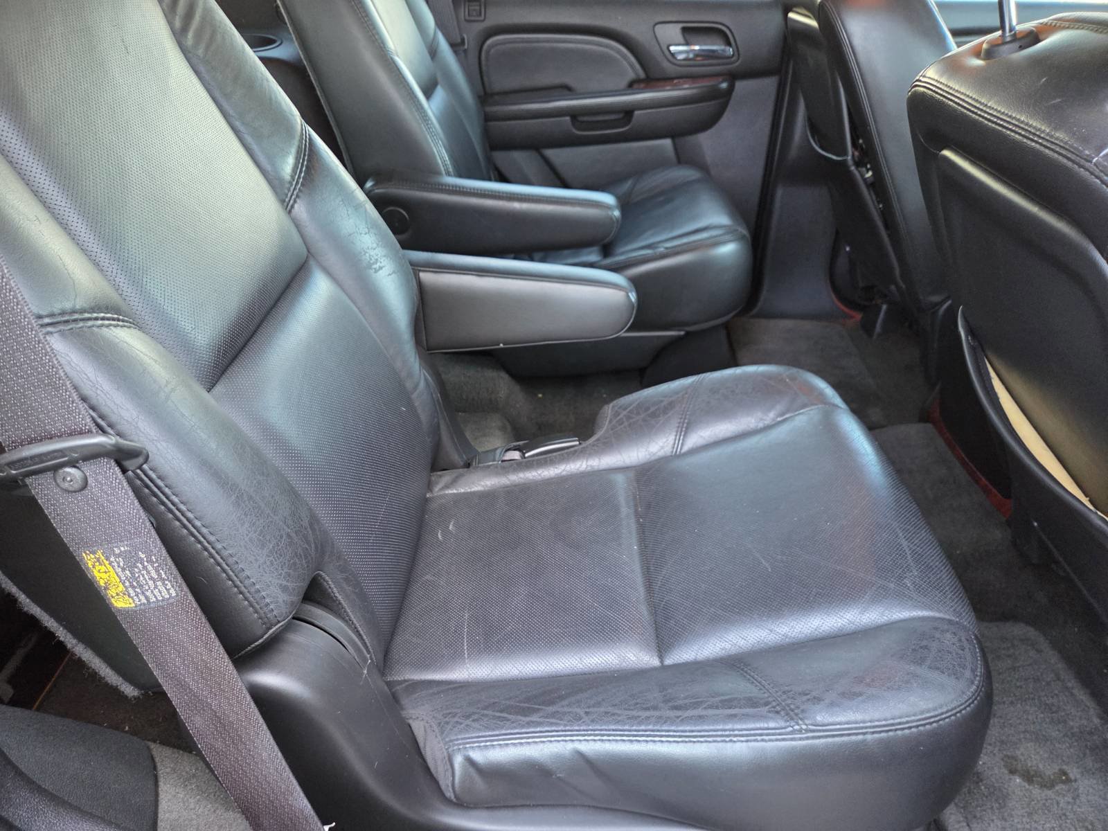 Used 2007 Cadillac Escalade AWD w/ Information Package image 13