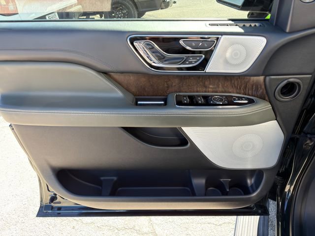 Used 2022 Lincoln Navigator Black Label AWD/4WD image 22