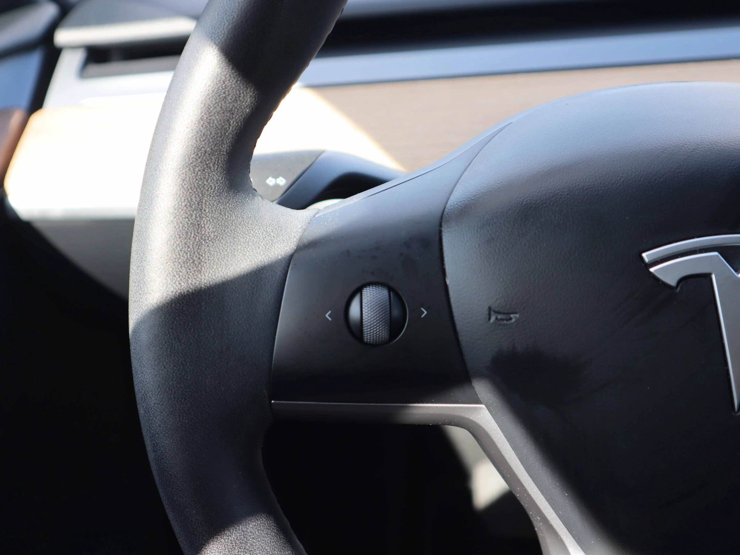 Used 2024 Tesla Model Y Long Range image 15