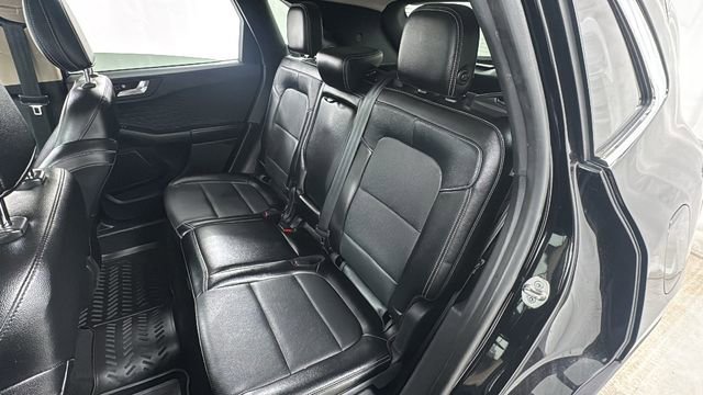 Used 2020 Ford Escape Titanium image 12