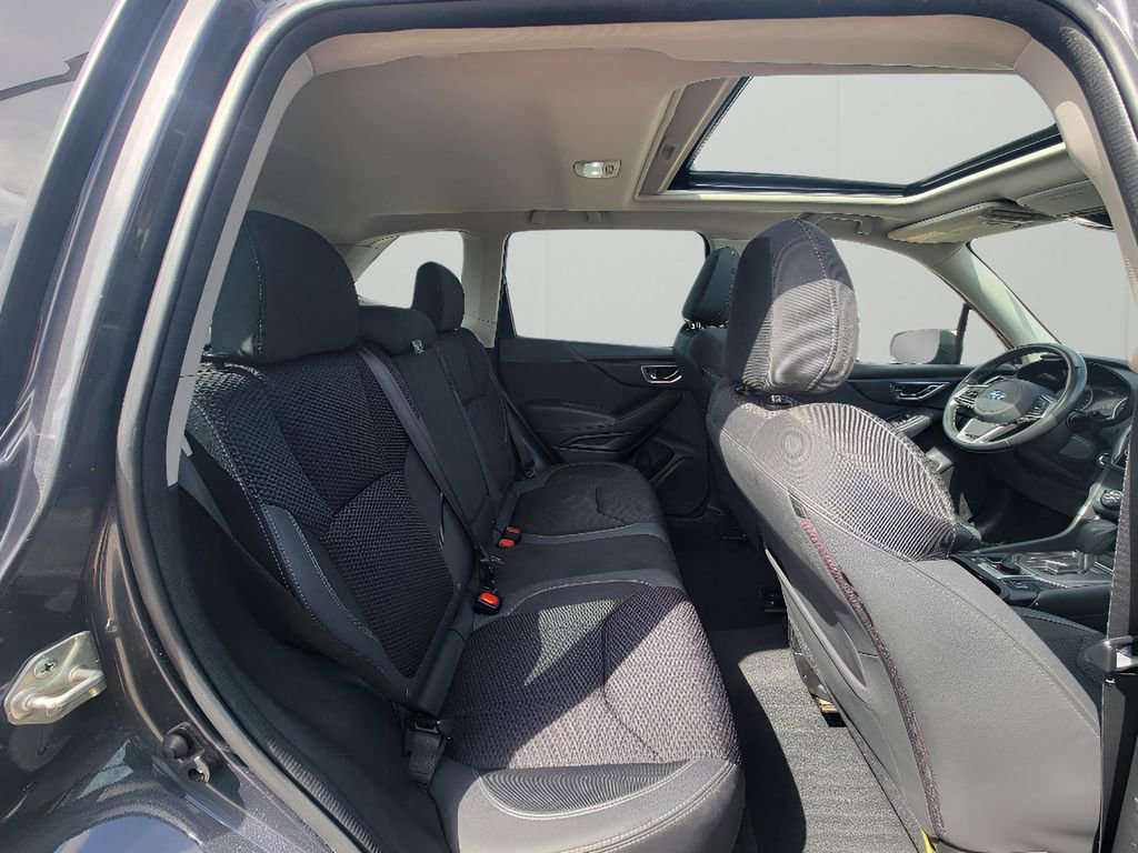 Used 2022 Subaru Forester Premium AWD/4WD image 30