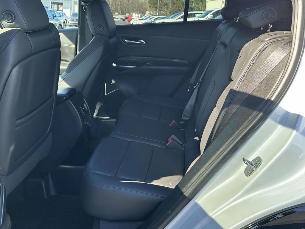 Used 2024 Cadillac XT4 Sport image 10